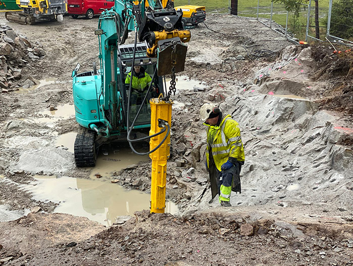 Mekanisk utrustning för bergssprängning