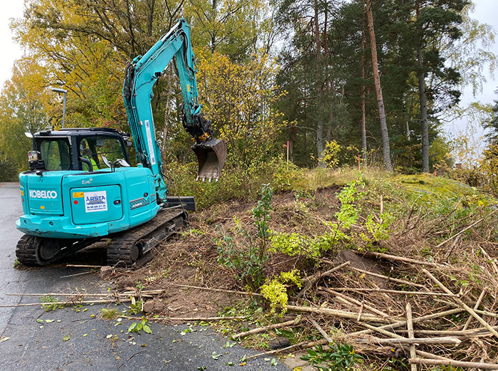 Grävmaskin för försiktig sprängning i Stockholm