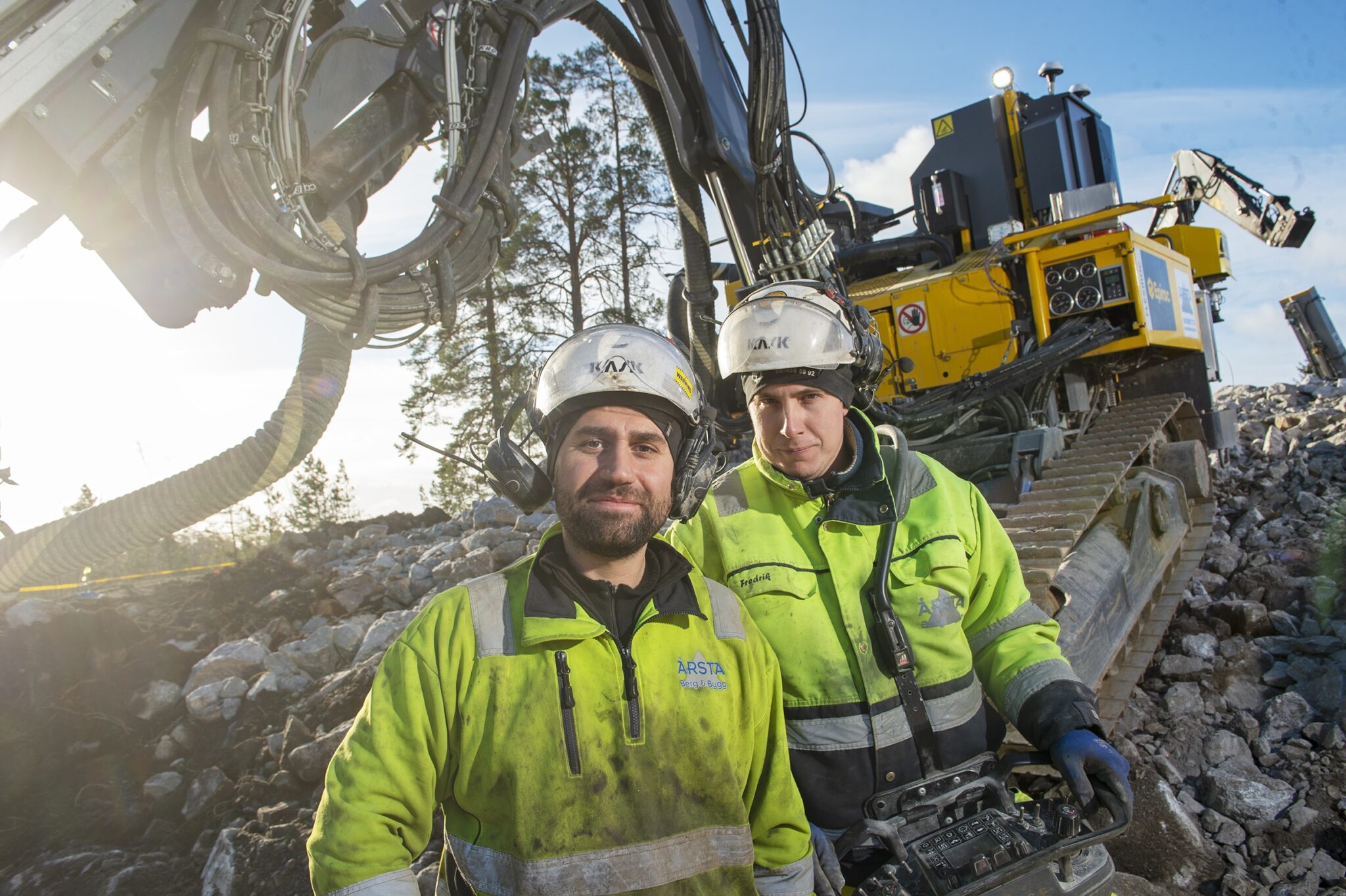 Medarbetare från Årsta Berg & Bygg vid bergsprängning i Gustavsberg